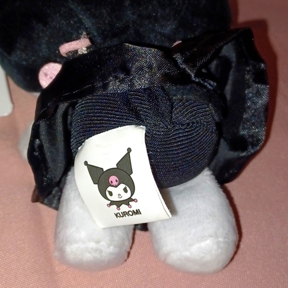 Kuromi Plush and Handmade Necklace - Picture 3 of 11